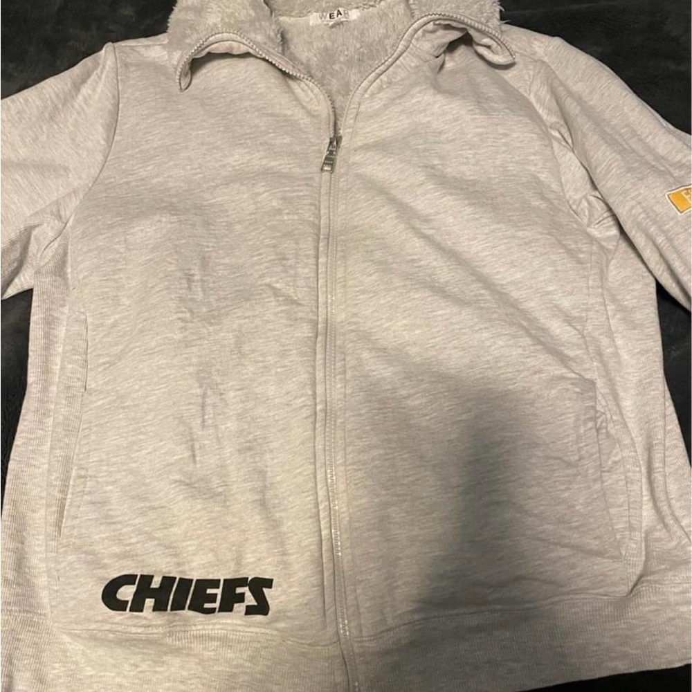 Chiefs Jacket - Picture 4 of 5